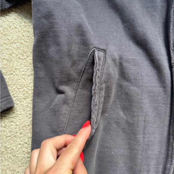 Men’s KITH Cardigan - Picture 7 of 8